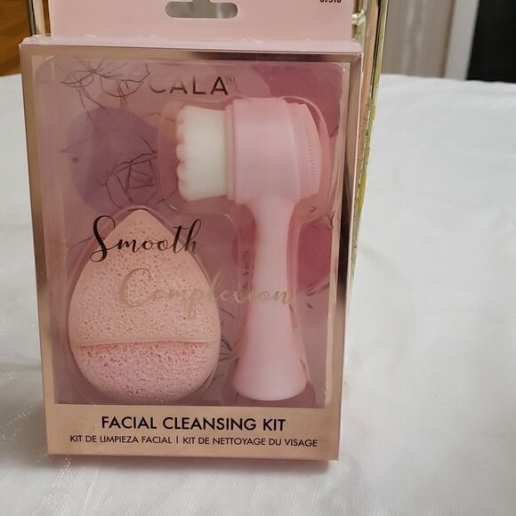 Cala Facial Cleaning Set NIB - Picture 1 of 2